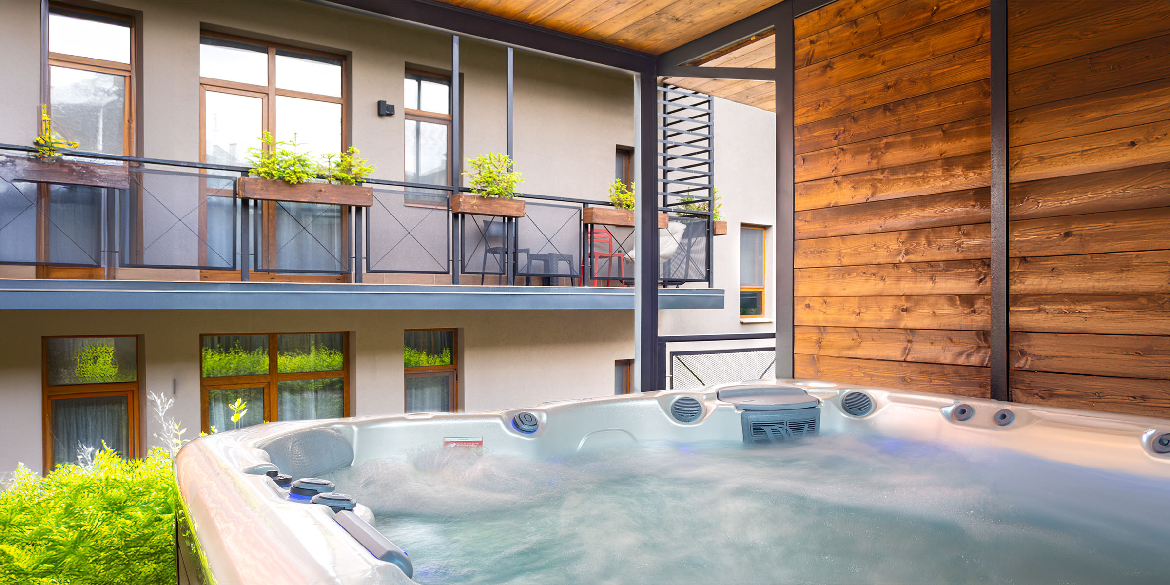 The courtyard hot tub